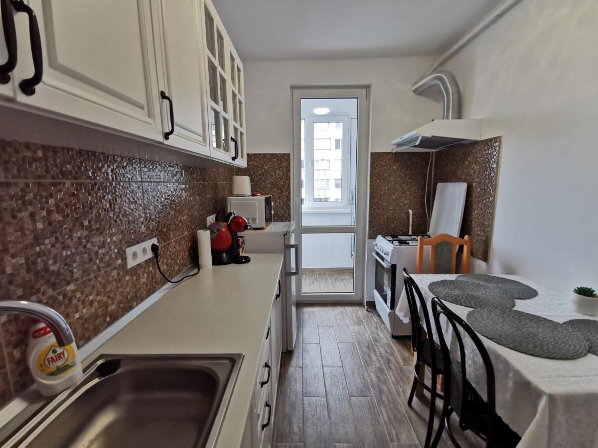 Apartament Carla-Maria Deva Buitenkant foto